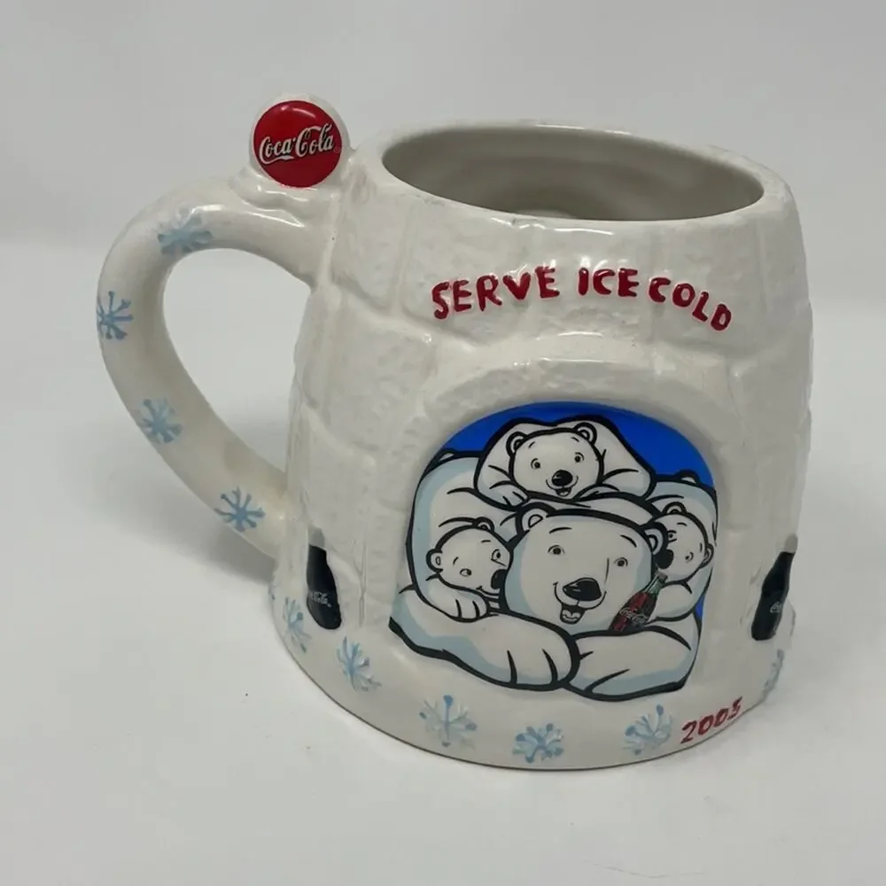 Vintage 2005 Coca-Cola polar bear igloo mug